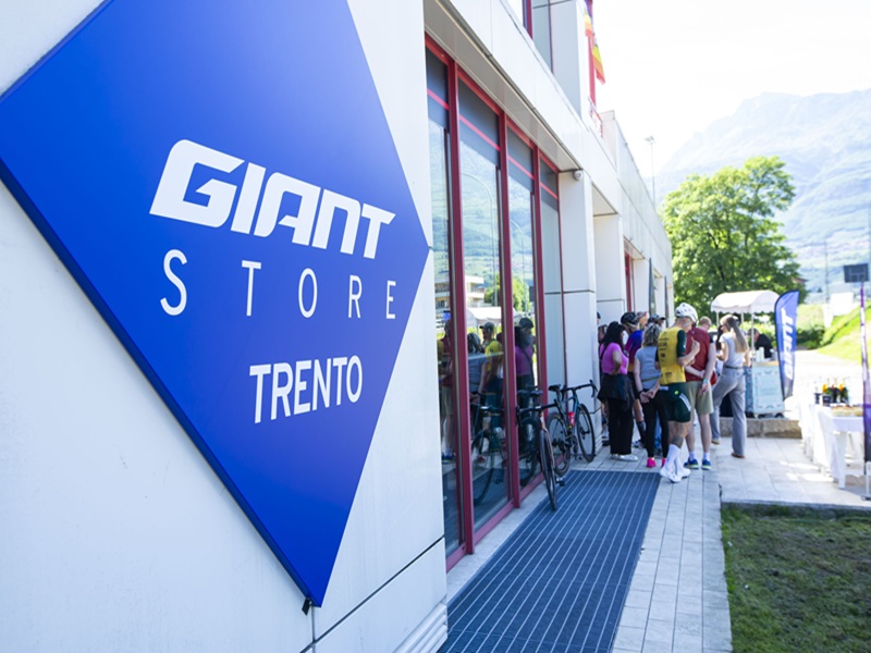 Visit the website of Giant Store Volano
