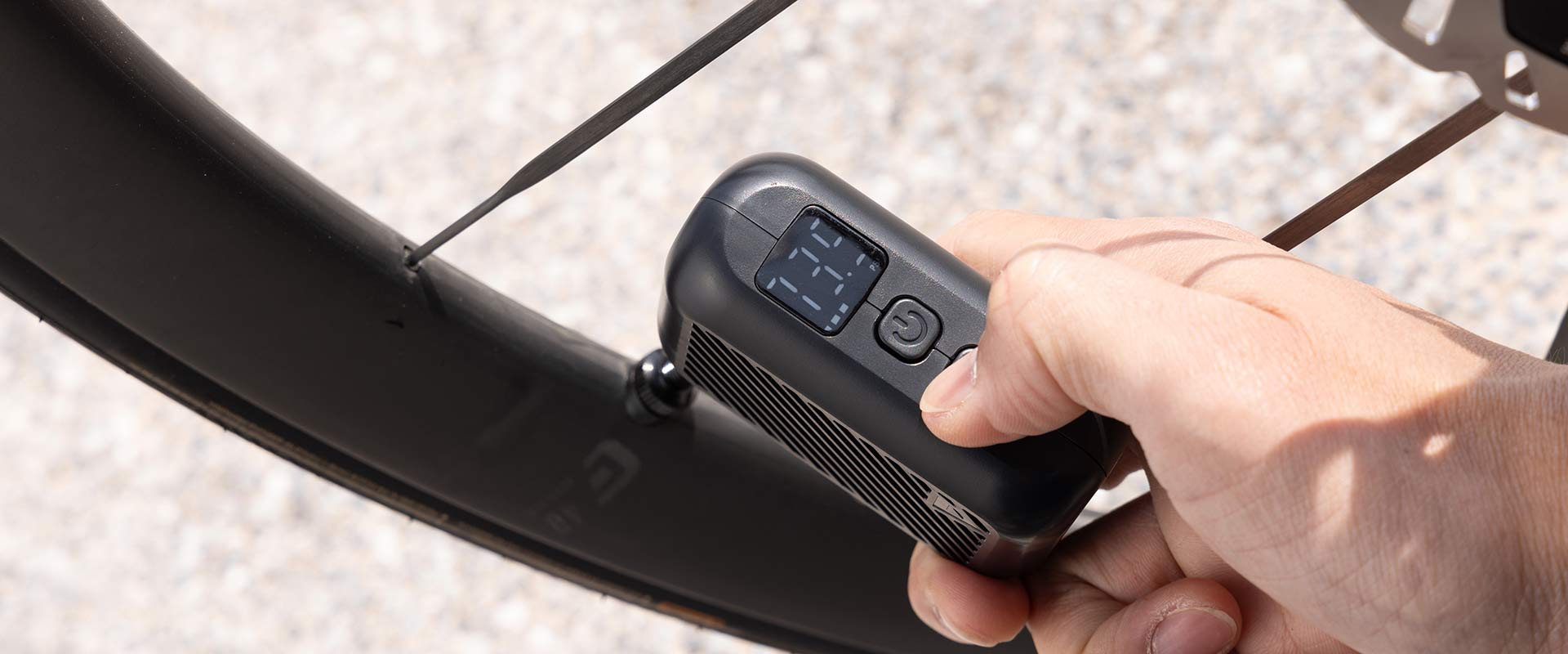 Control Go E-Mini Pump | Small But Mighty | Giant Bicycles US