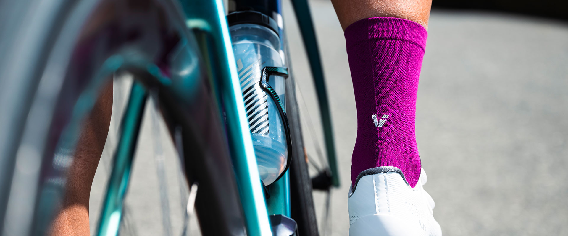 Vantage Socks | Liv Cycling Official site