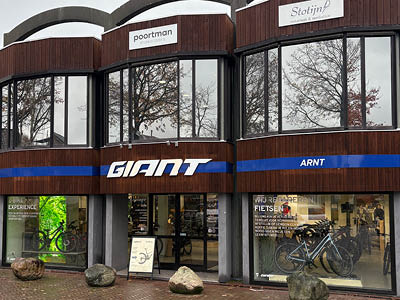 Visit the website of Giant Store Arnt