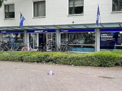 Visit the website of Giant Store Marco