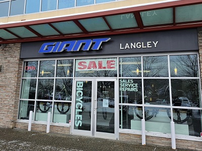 Visit the website of Giant Langley