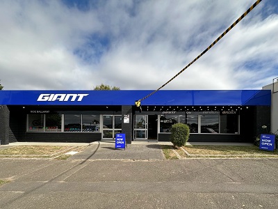 Visit the website of Giant Ballarat