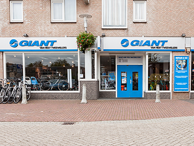Visit the website of Giant Store van Hest Eglantier