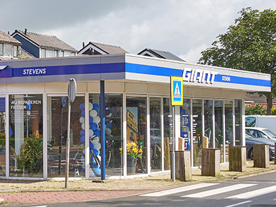 Visit the website of Giant Store Stevens