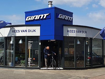 Visit the website of Giant Store Kees van Dijk