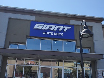 Visit the website of Giant White Rock