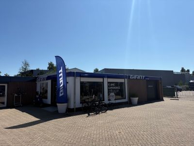 Visit the website of Giant Store Straten