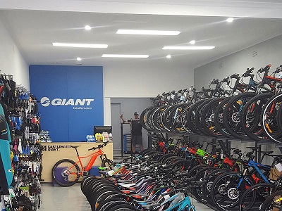 Visit the website of Giant Castlemaine