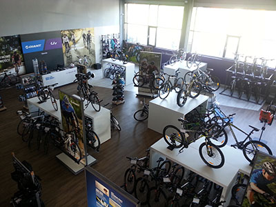 Visit the website of Giant Oporów