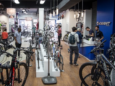 Visit the website of Giant Toronto